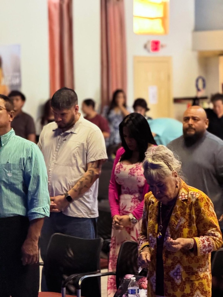 RF Ministries Congregation in Prayer